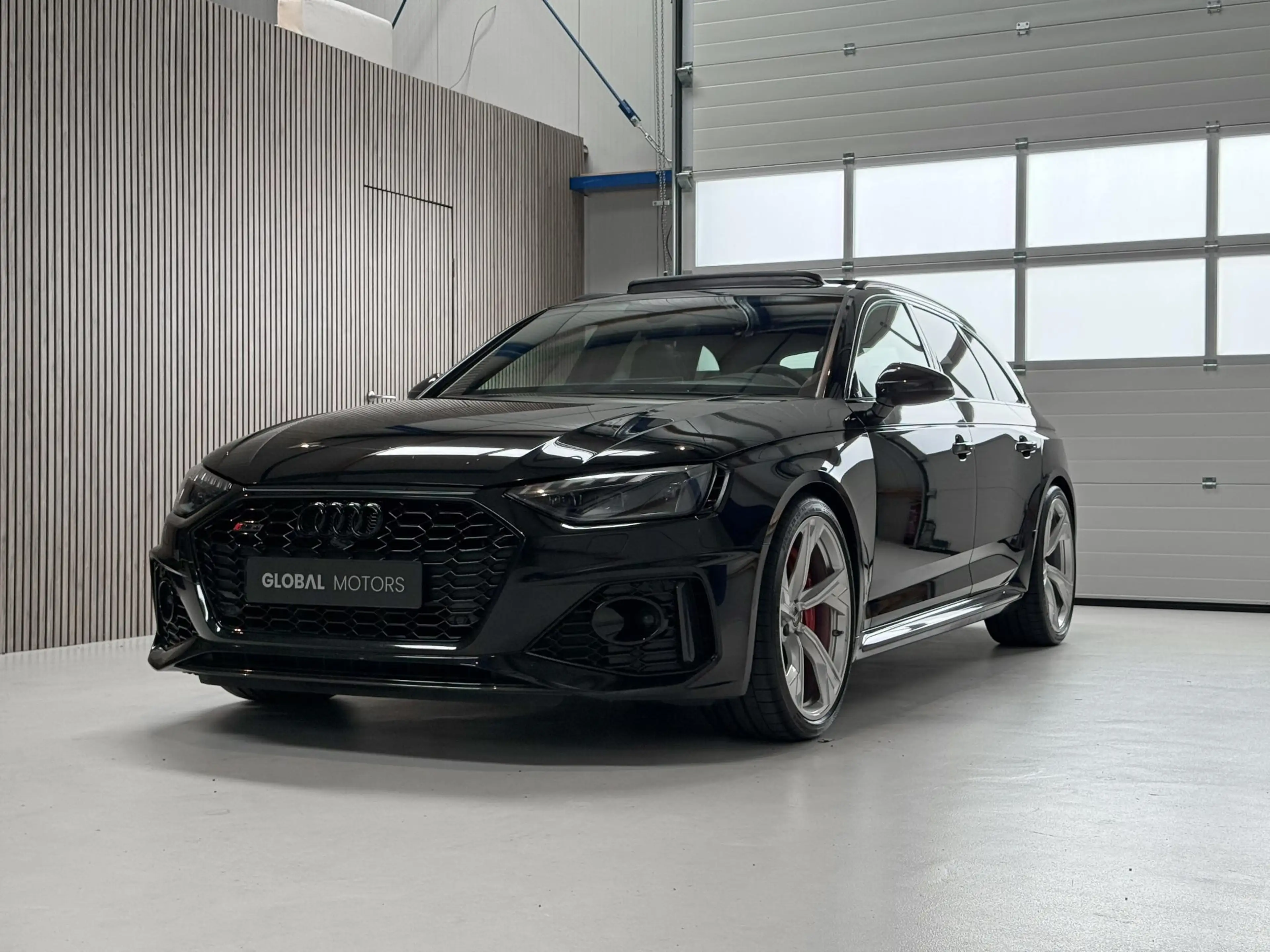Audi RS4 Avant 2.9 TFSI Quattro - KERAMISCHE REMMEN - CARBO