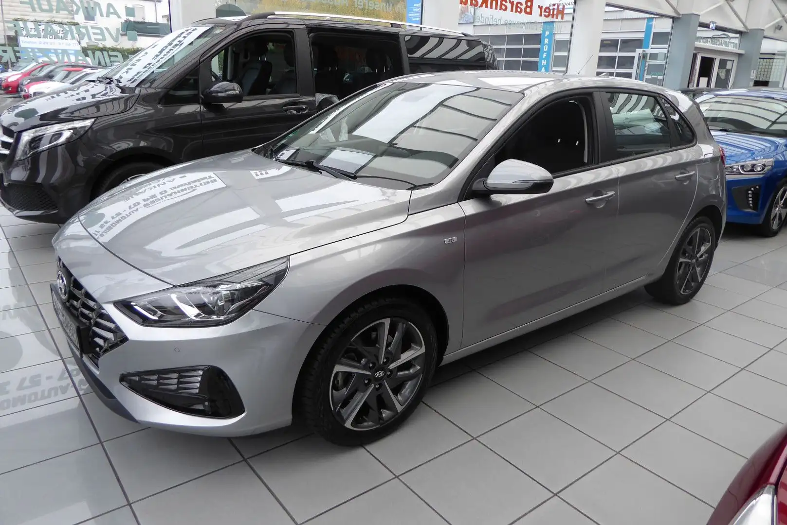 Hyundai i30 Trend Mild-Hybrid Silber - 1