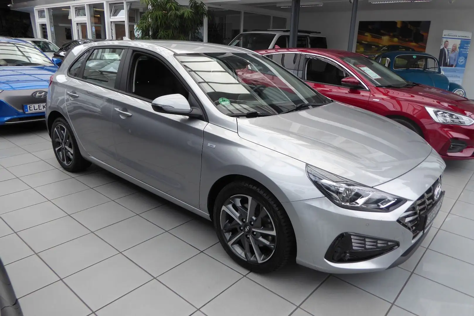 Hyundai i30 Trend Mild-Hybrid Silber - 2
