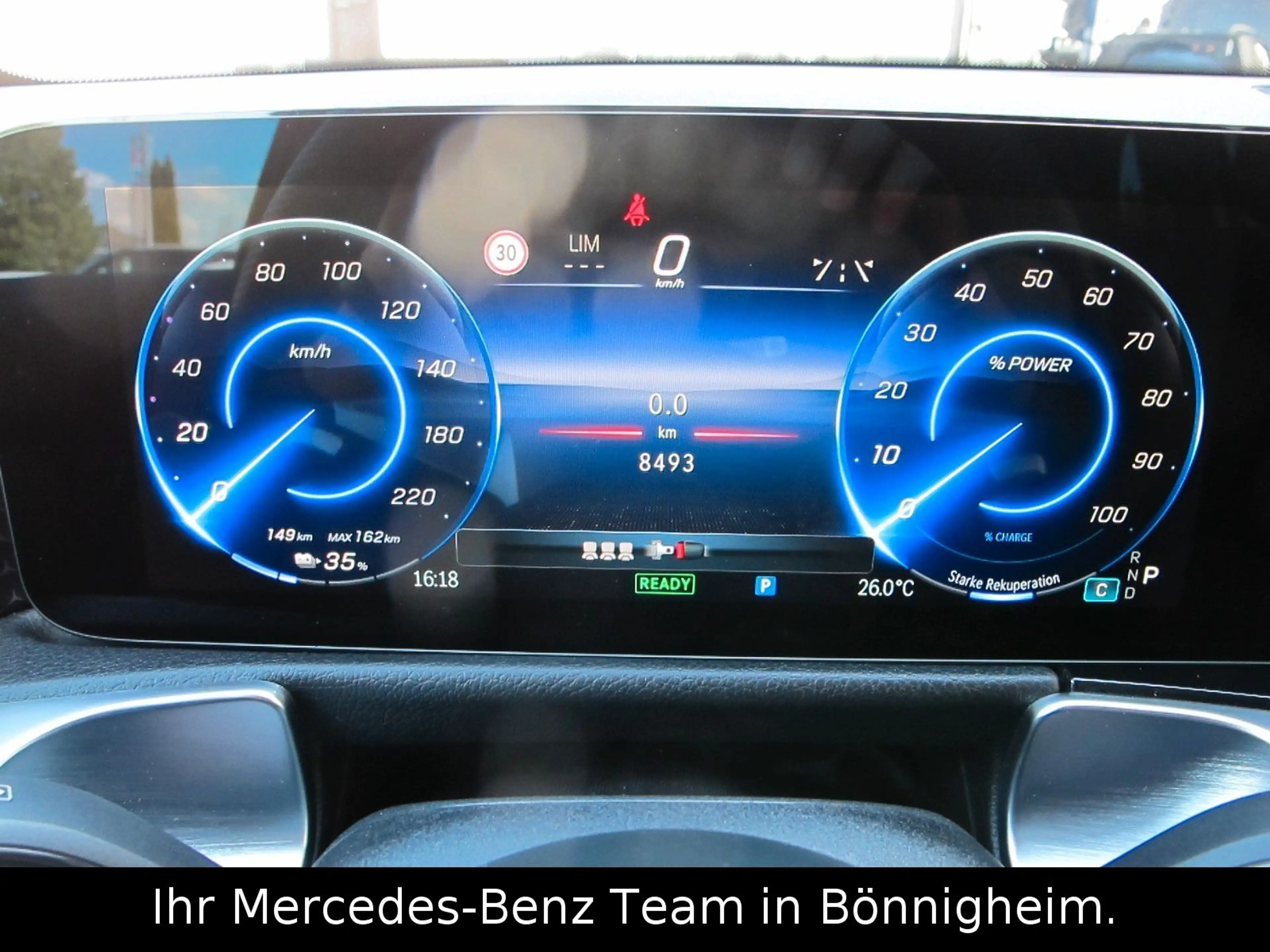 Mercedes-Benz EQB 300 4M AMG / AHV / 360° / DISTRONIC / Night — photo 10