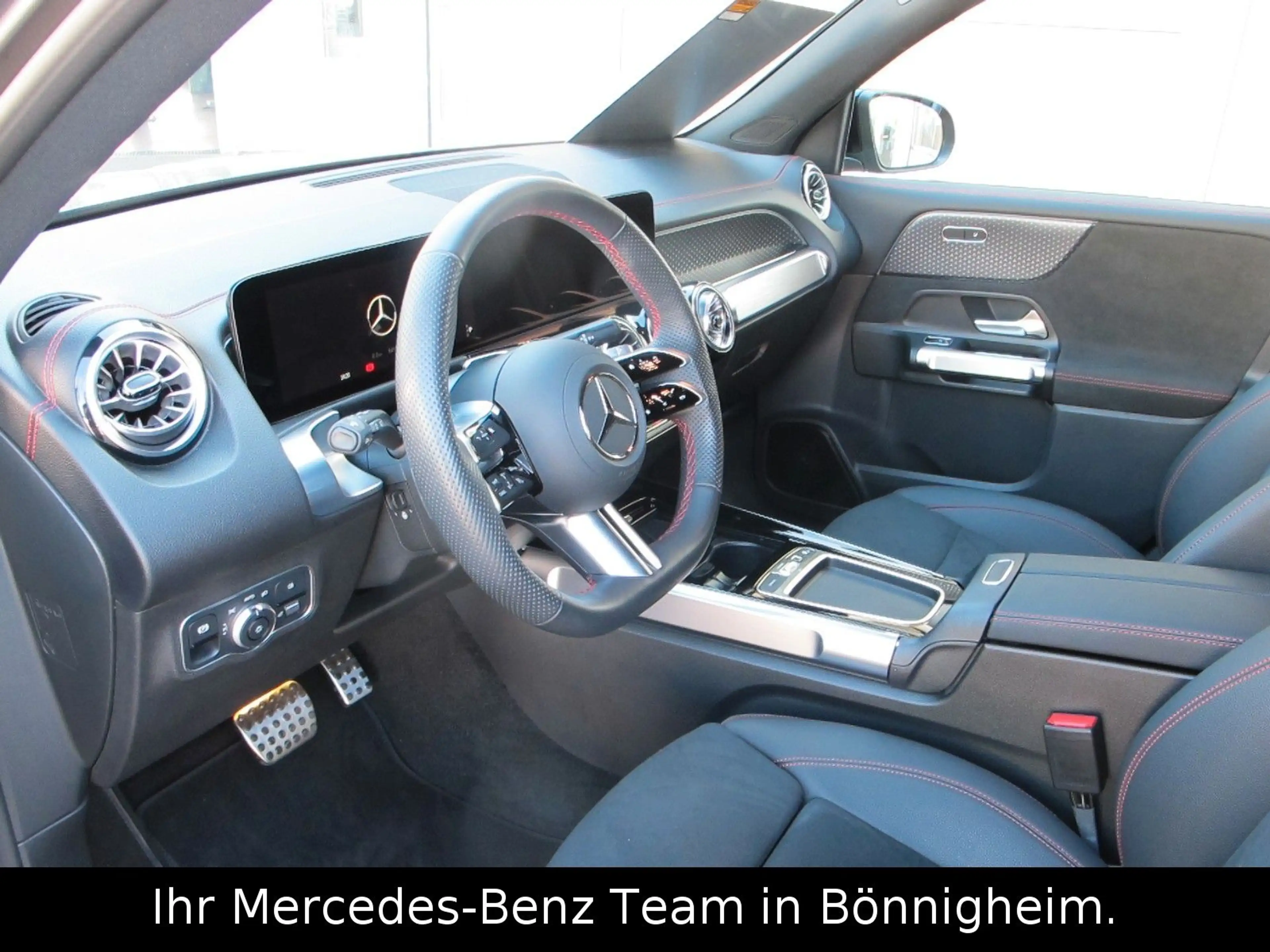 Mercedes-Benz EQB 300 4M AMG / AHV / 360° / DISTRONIC / Night — photo 7