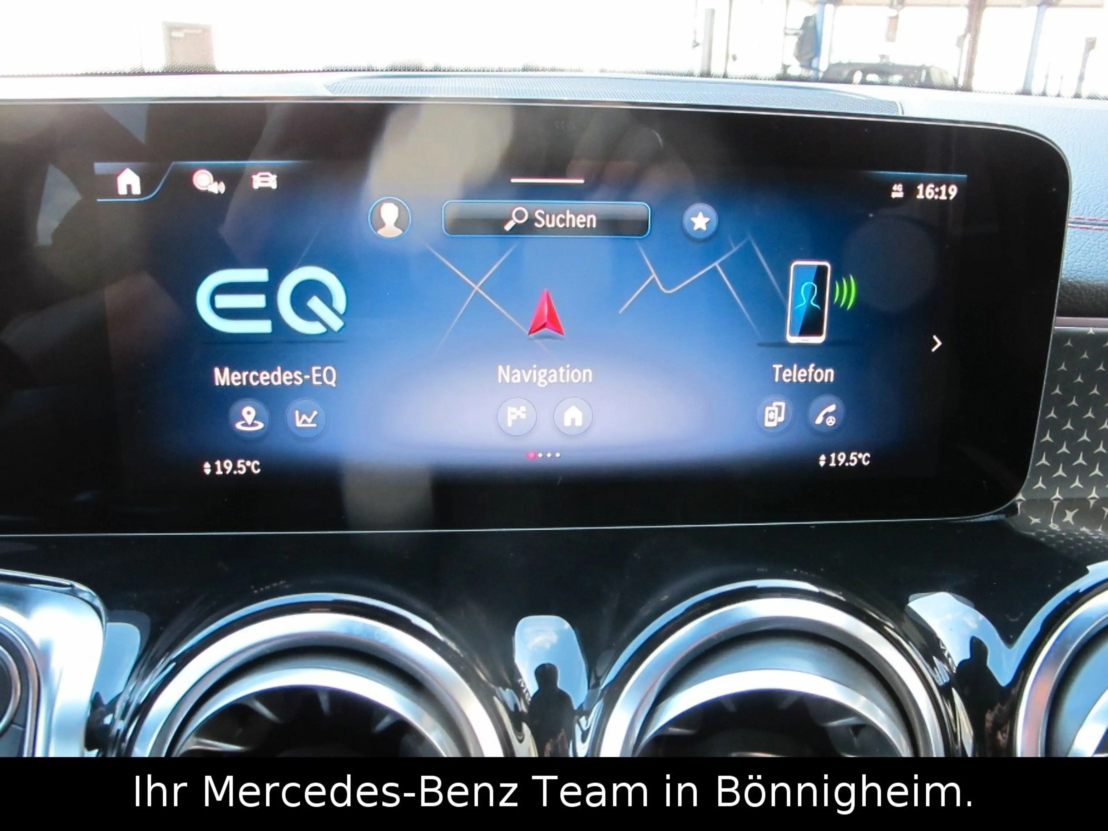 Mercedes-Benz EQB 300 4M AMG / AHV / 360° / DISTRONIC / Night — photo 14