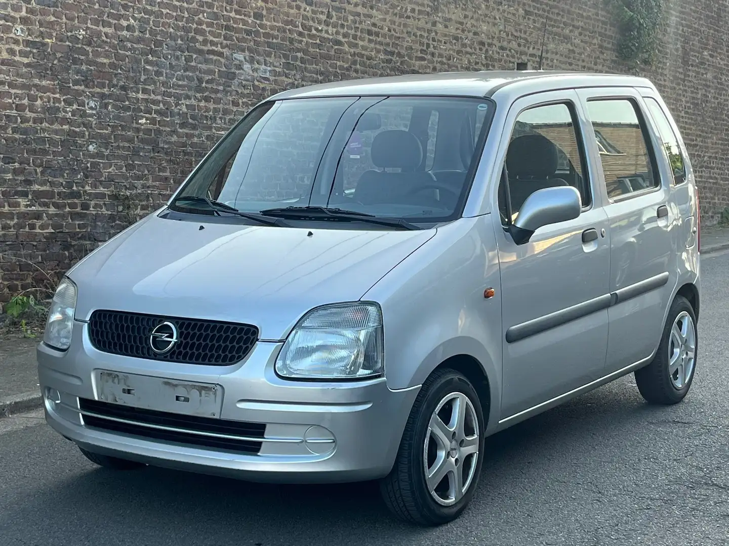 Opel Agila Agila 1.0 12 V Zilver - 1