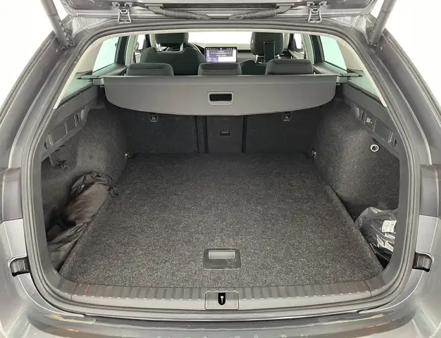 Skoda Octavia view 9
