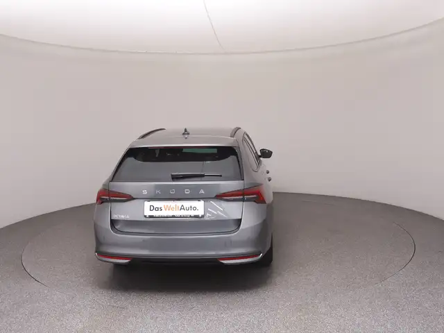 Skoda Octavia view 6