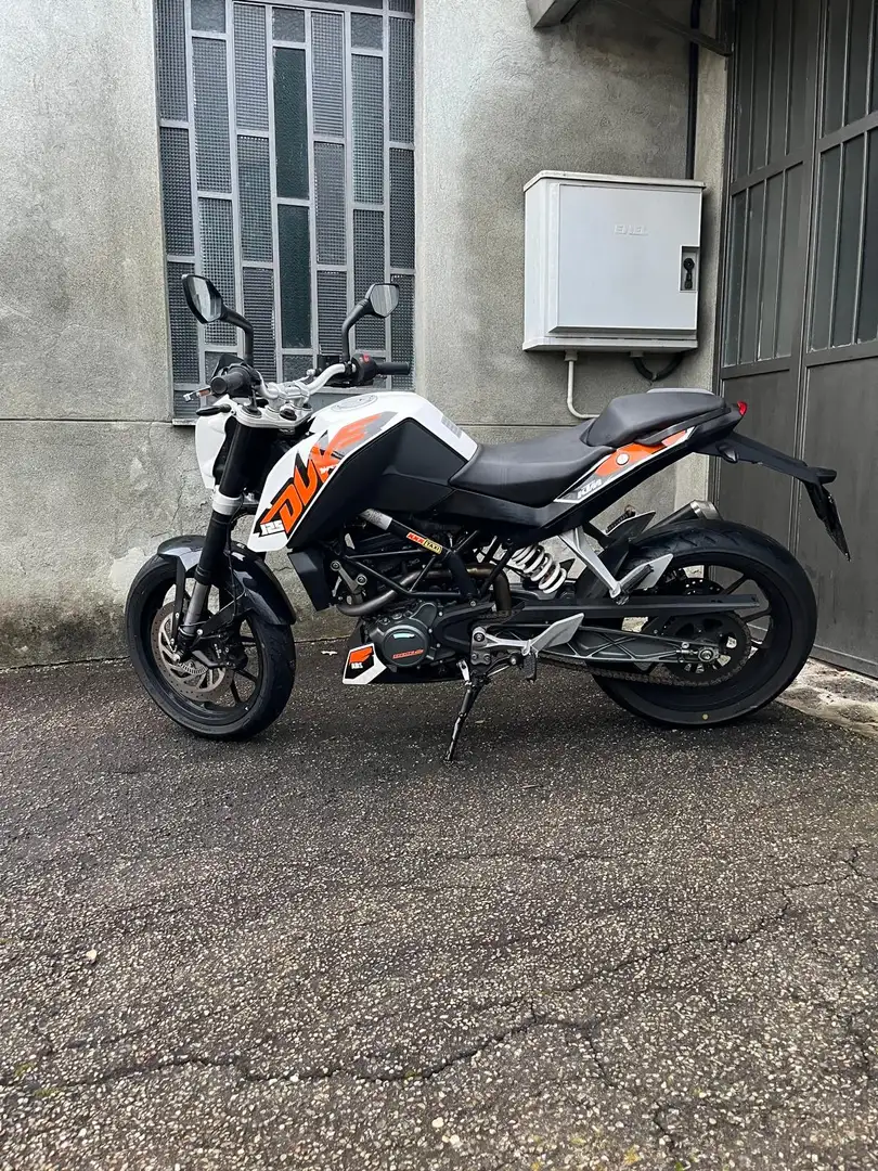 KTM 125 Duke ABS - 1