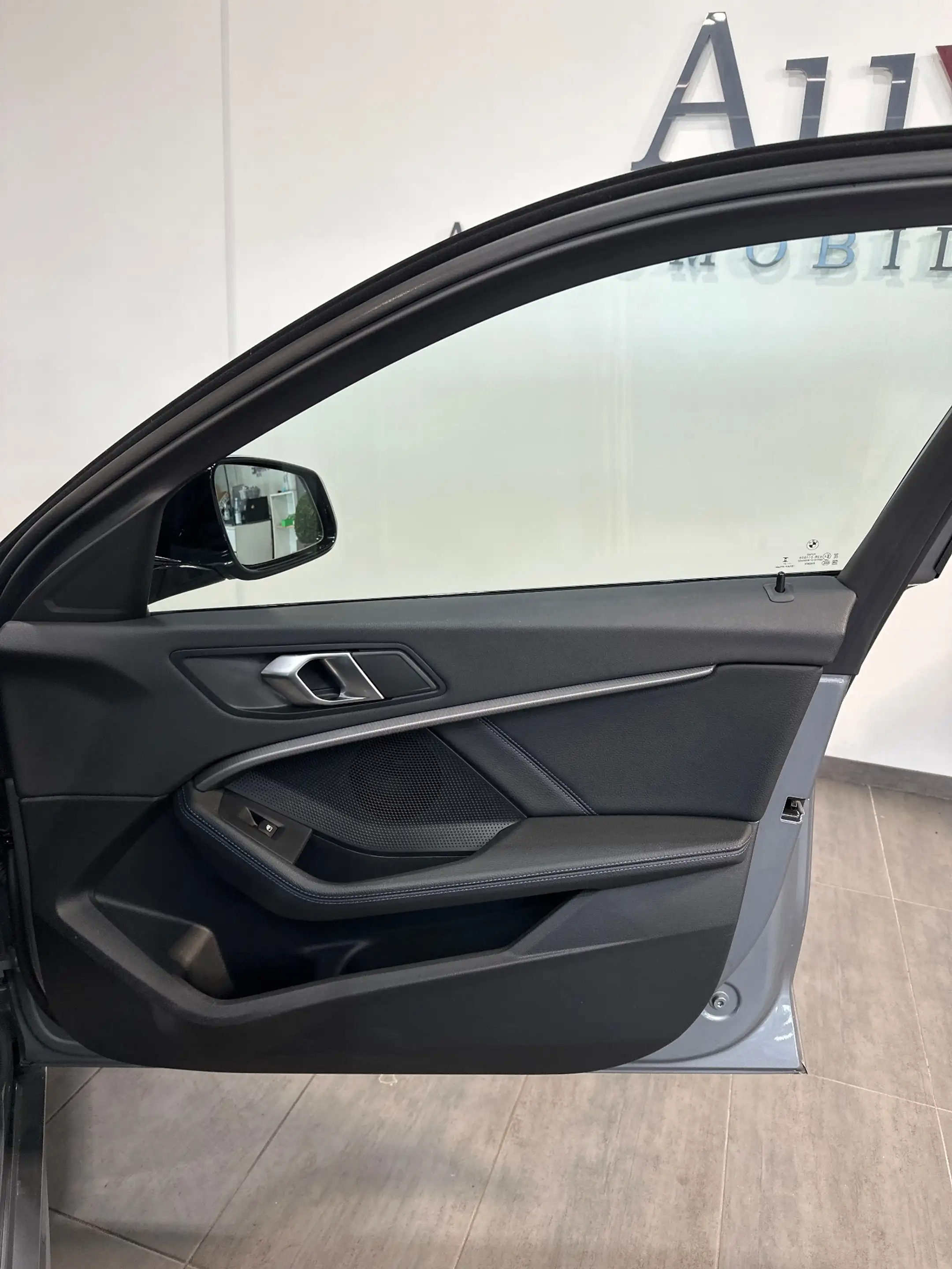 BMW 120 xDrive M-Sport NAV+LED+VCOCK+18ZOLL+WLAN+PP+1HD — photo 8