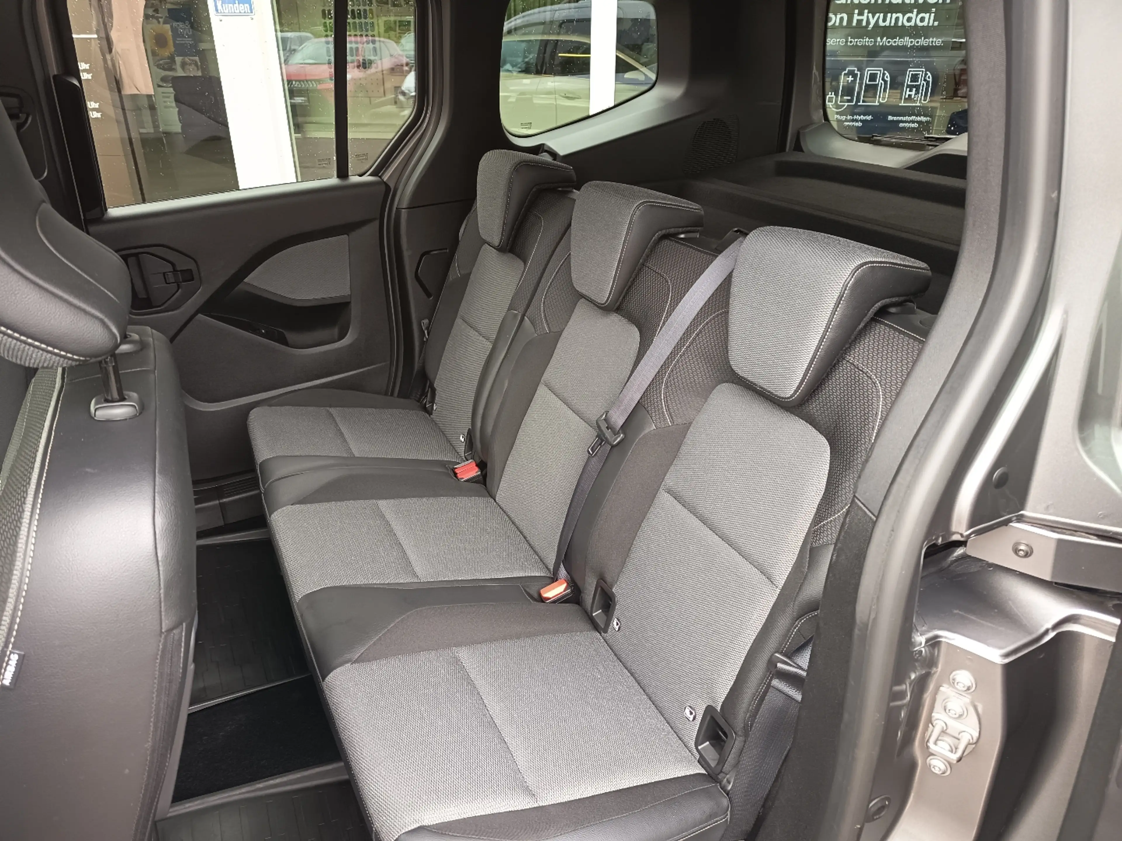Renault Kangoo Intens — photo 9