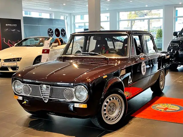 Alfa Romeo Giulia 1750 Berlina Rennwagen König Sabelt H