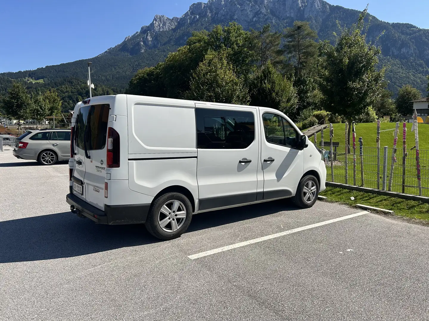 Renault Trafic Passenger Expression Energy dCi 140 Twin-Turbo Weiß - 2