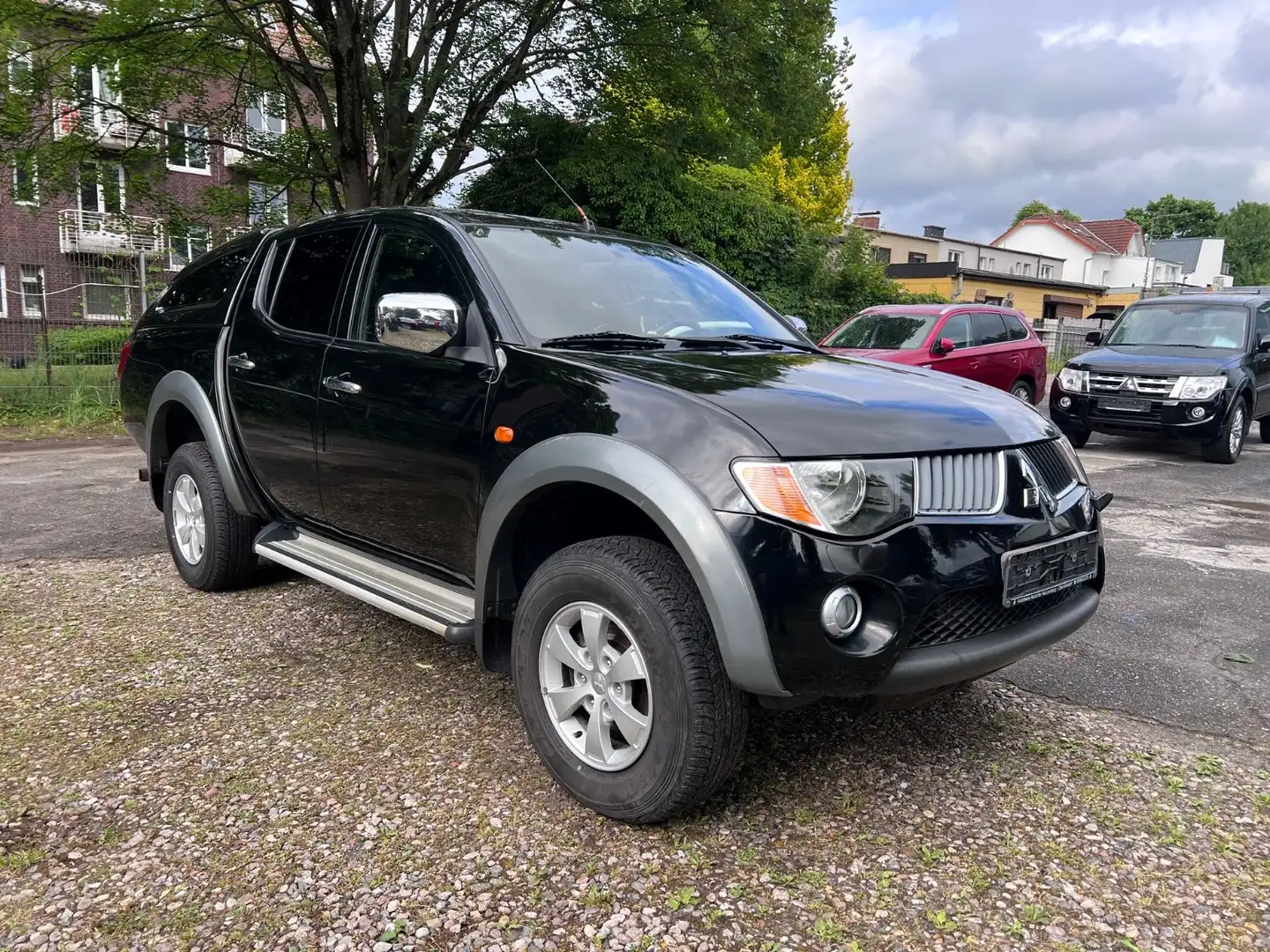 Mitsubishi L200 Intense Doppelkabine 4WD Hardtop Negro - 2