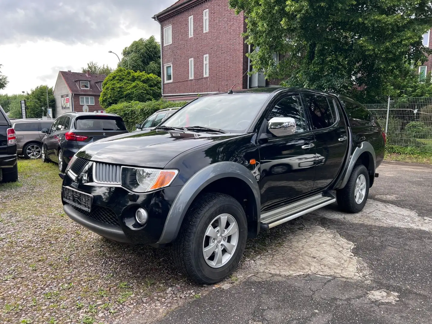 Mitsubishi L200 Intense Doppelkabine 4WD Hardtop Negro - 1