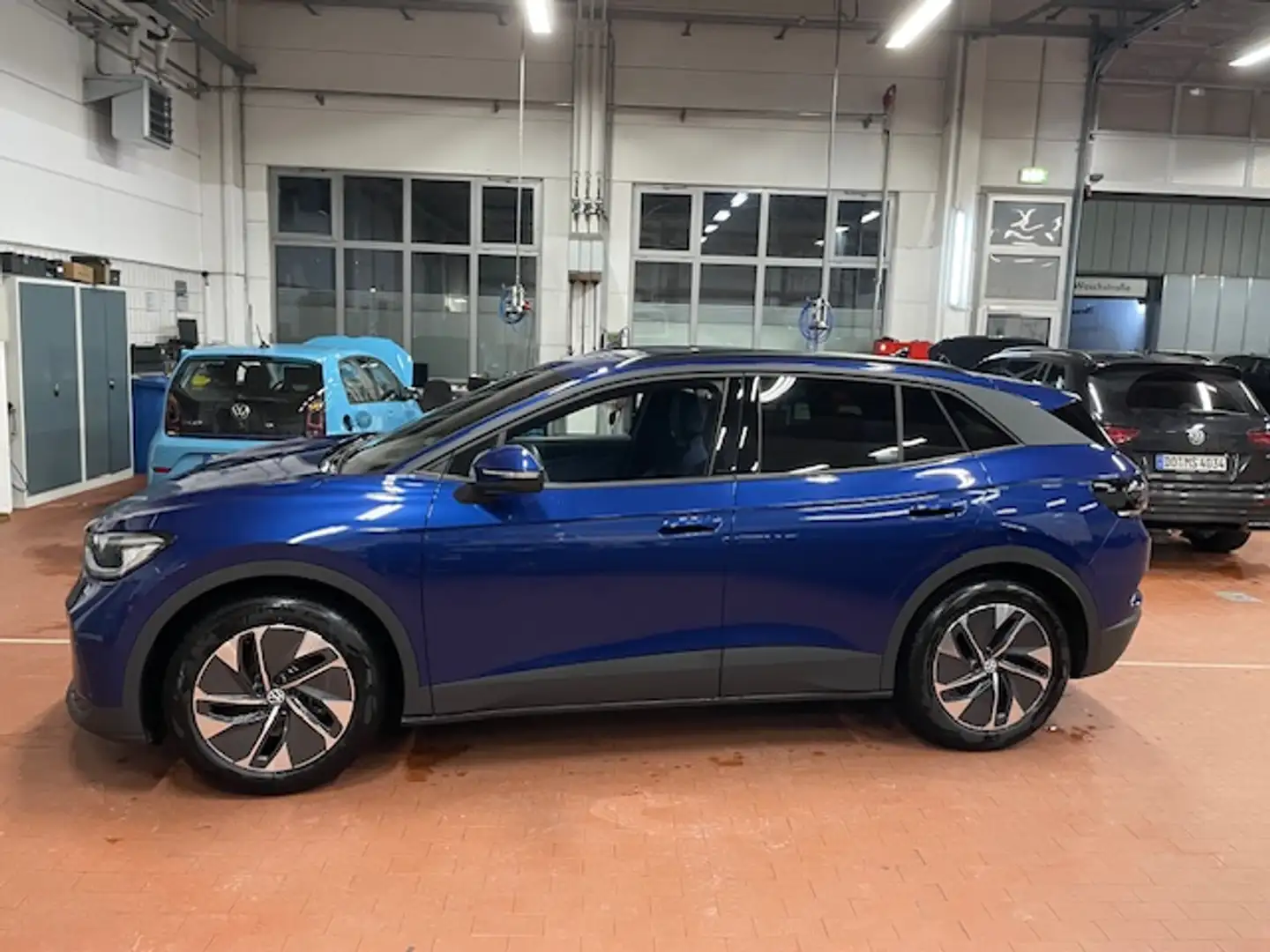 Volkswagen ID.4 Pure Navi ACC SideAssist Wärmep. IQ-Light 19Zoll Blau - 2