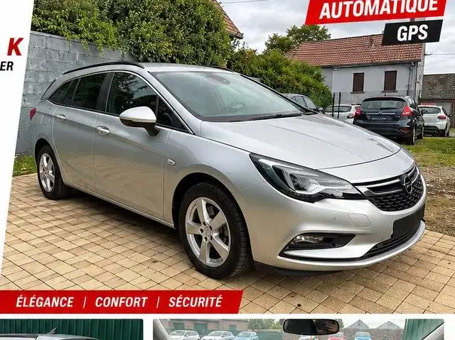 Opel Astra view 8