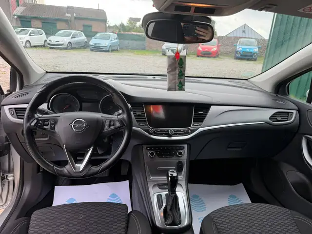 Opel Astra view 10