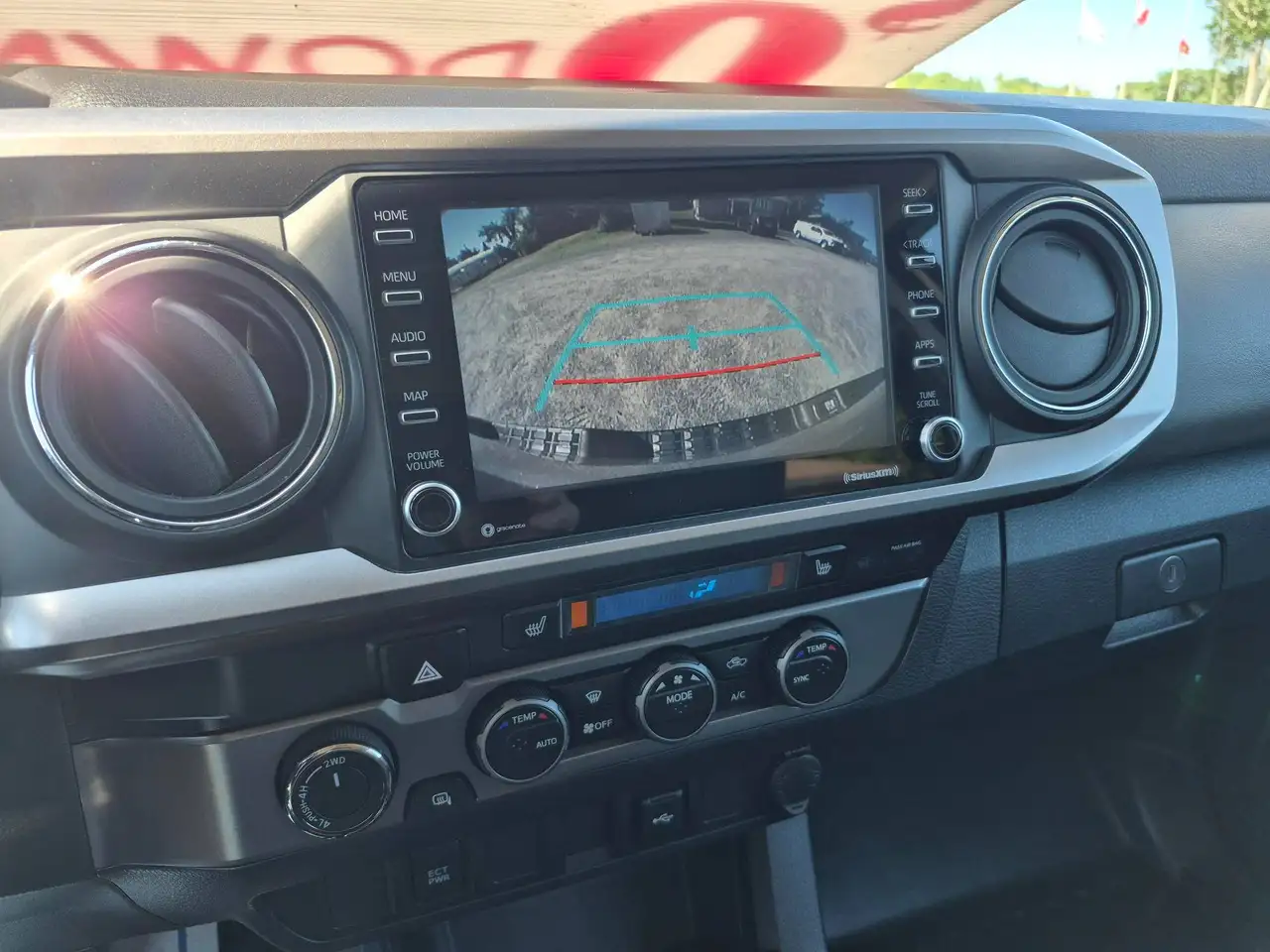 Toyota Tacoma снимка Toyota Tacoma