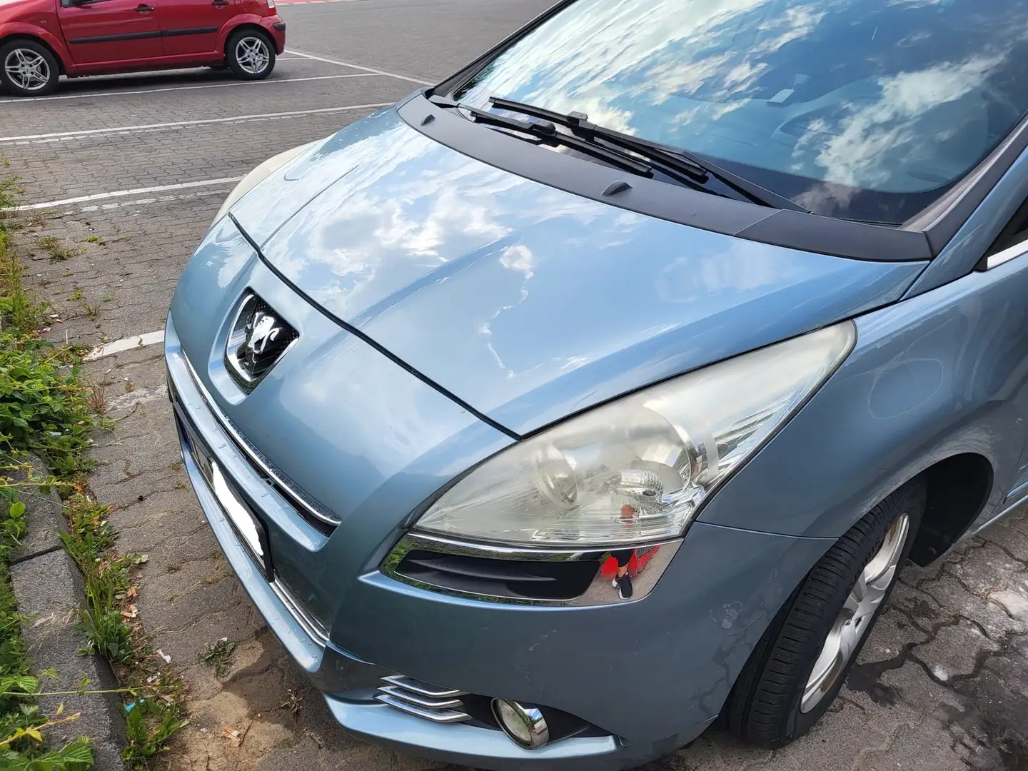 Peugeot 5008 2.0 HDI FAP 165 Allure Automatik Blau - 2