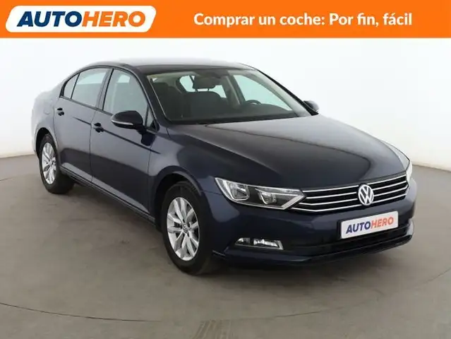 Volkswagen Passat view 8