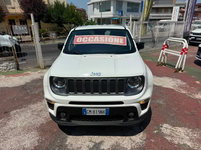 Jeep Renegade view 2