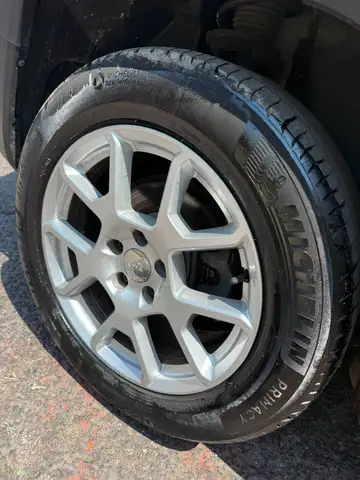 Jeep Renegade view 15