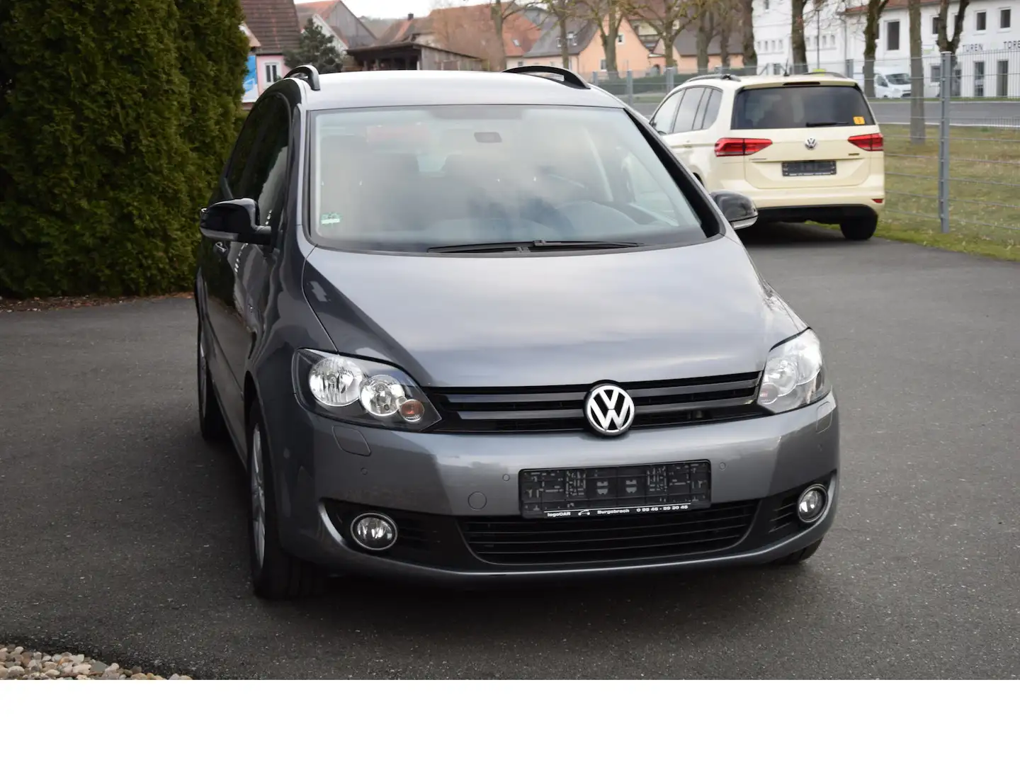 Volkswagen Golf Plus 1,6 TDI Match ALU SHZ Klimaaut.Teilled Grau - 2