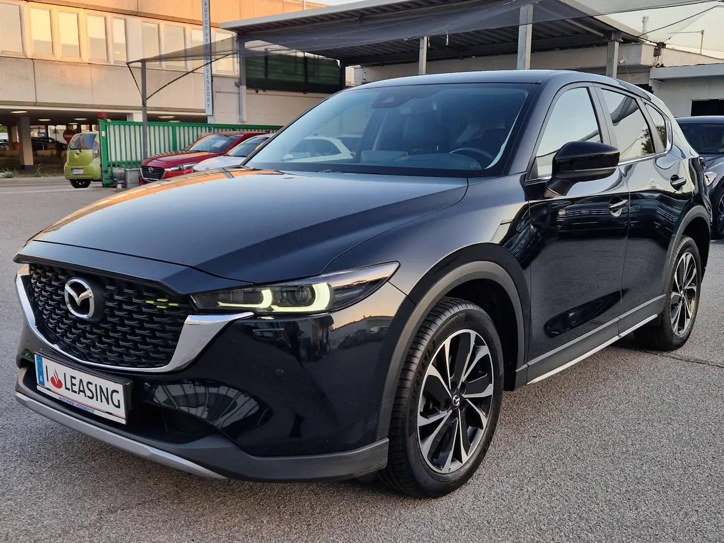 Mazda CX-5 CD184 Skyactive D AWD Newground Aut. Schwarz - 1