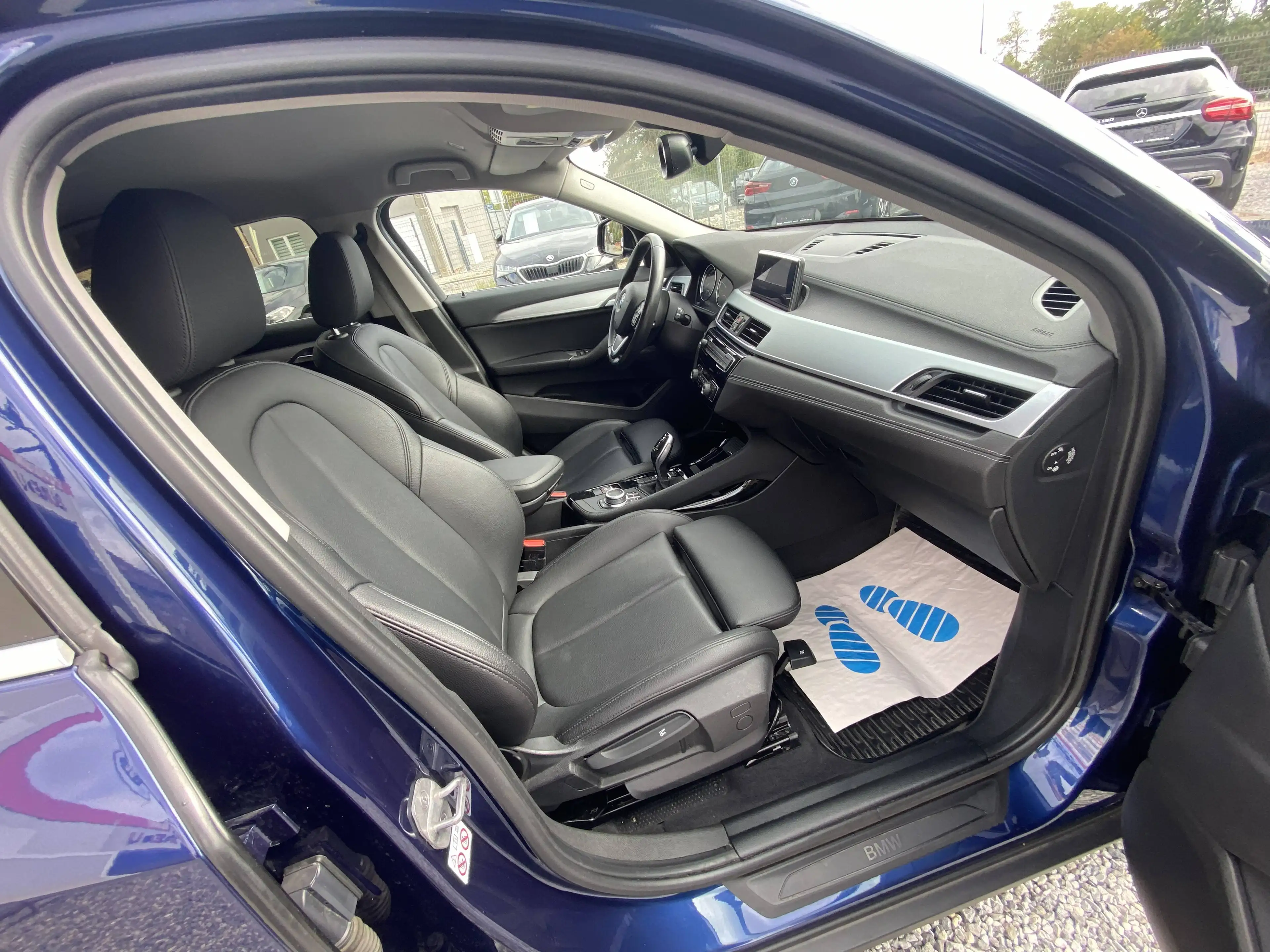 BMW X2 2.0 dAS 150CH sDrive18 SPORT LINE**CARNET**BOITE AUTO**GPS**BI XENON LED**CUIR**PDC — photo 11