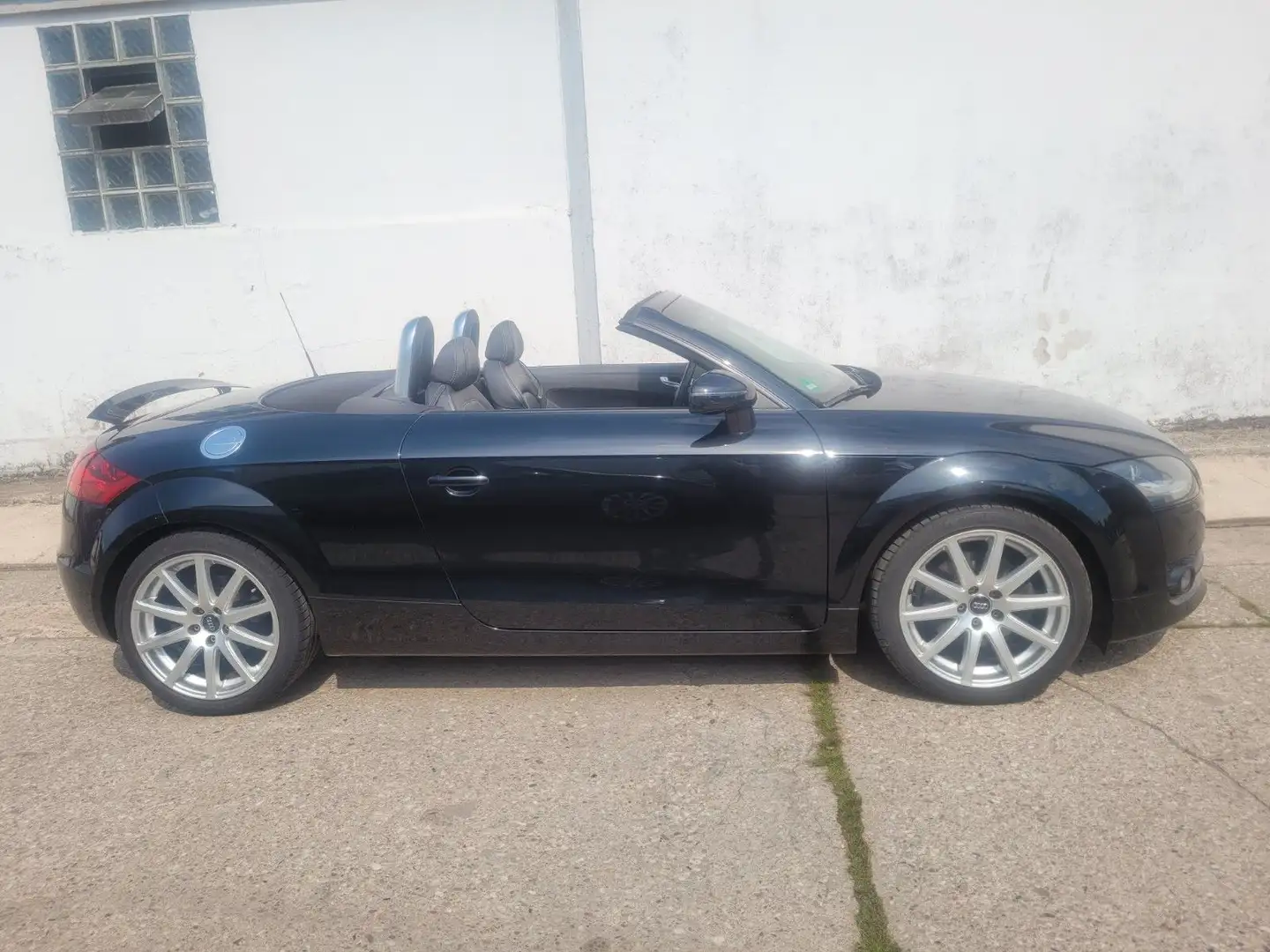 Audi TT Coupe/Roadster 1.8 TFSI Roadster Schwarz - 2
