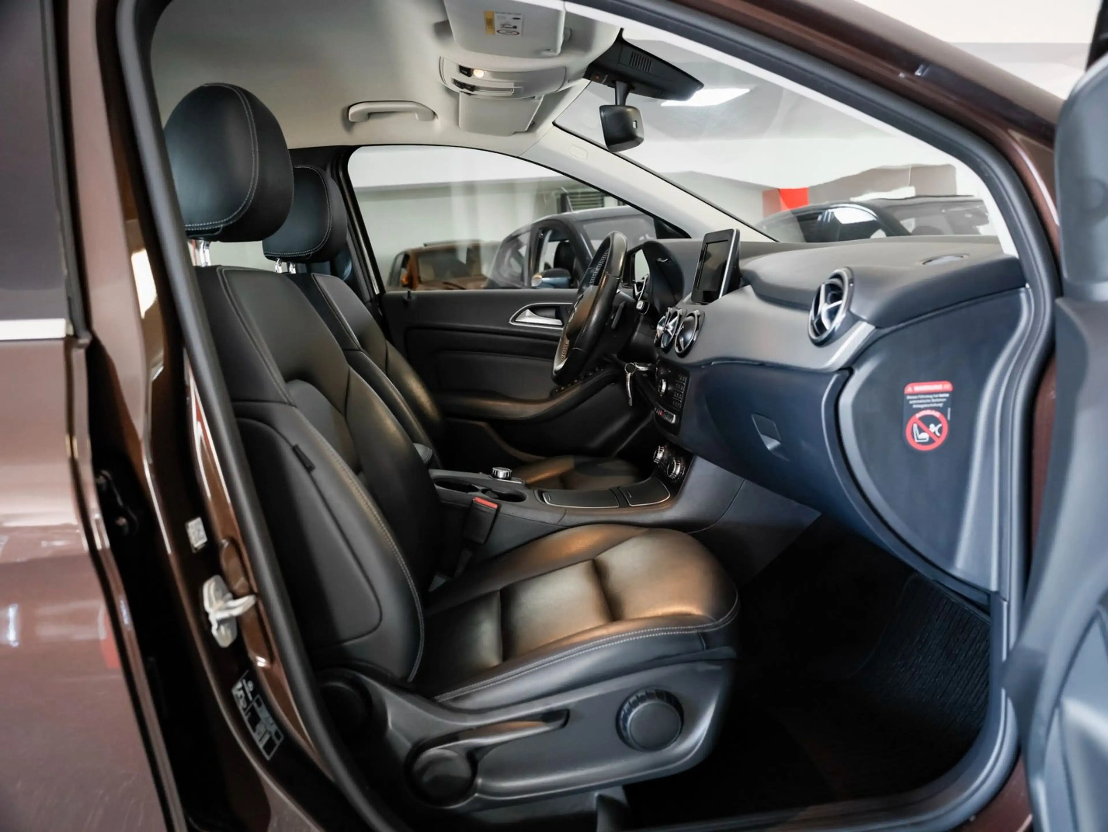 Mercedes-Benz B 200 Automatik *LEDER-MERCEDES ME-PDC-MFL* — photo 7