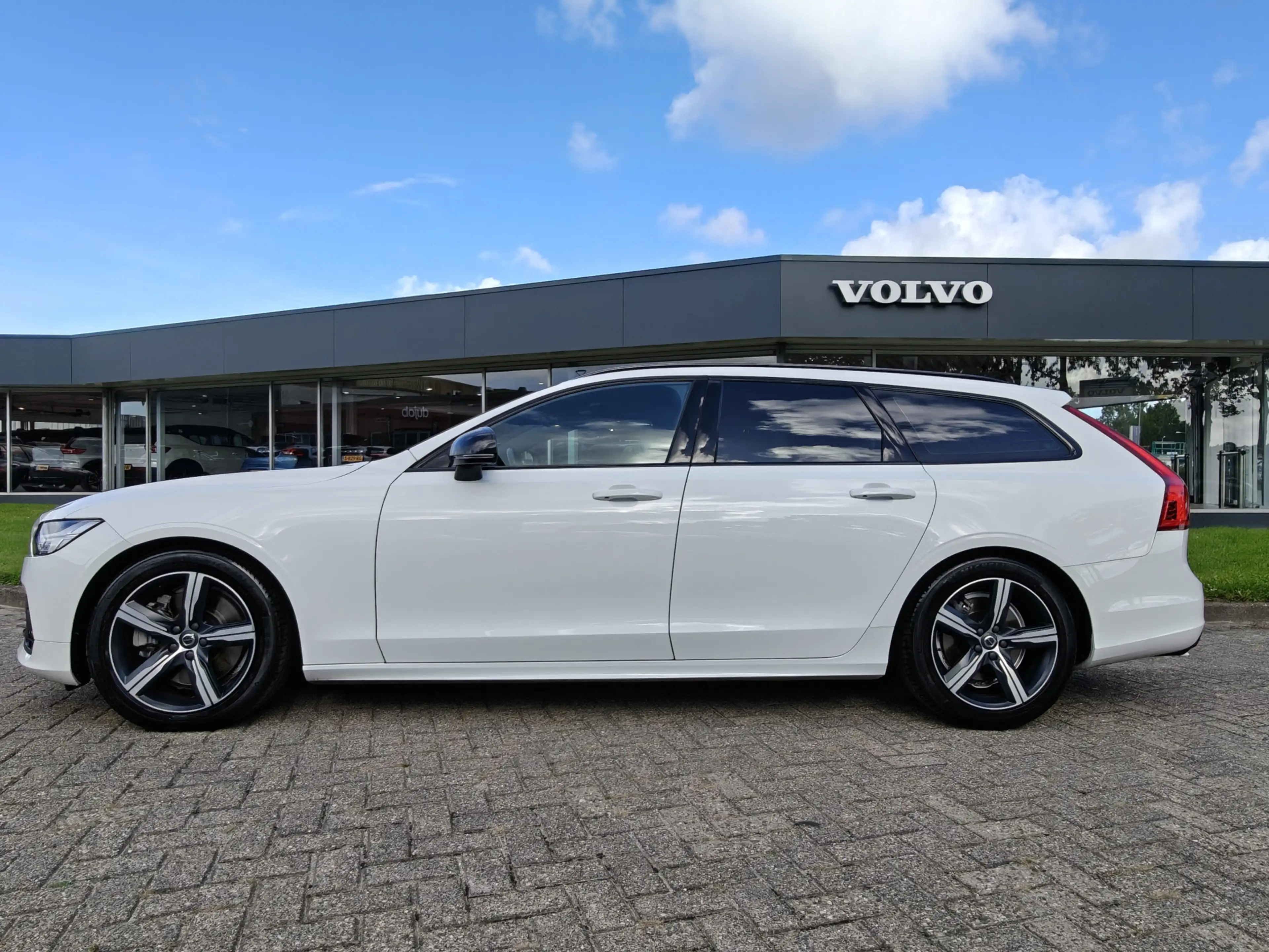 Volvo V90 T4 191PK Business Sport | BLIS | Polestar | HUD | — photo 5