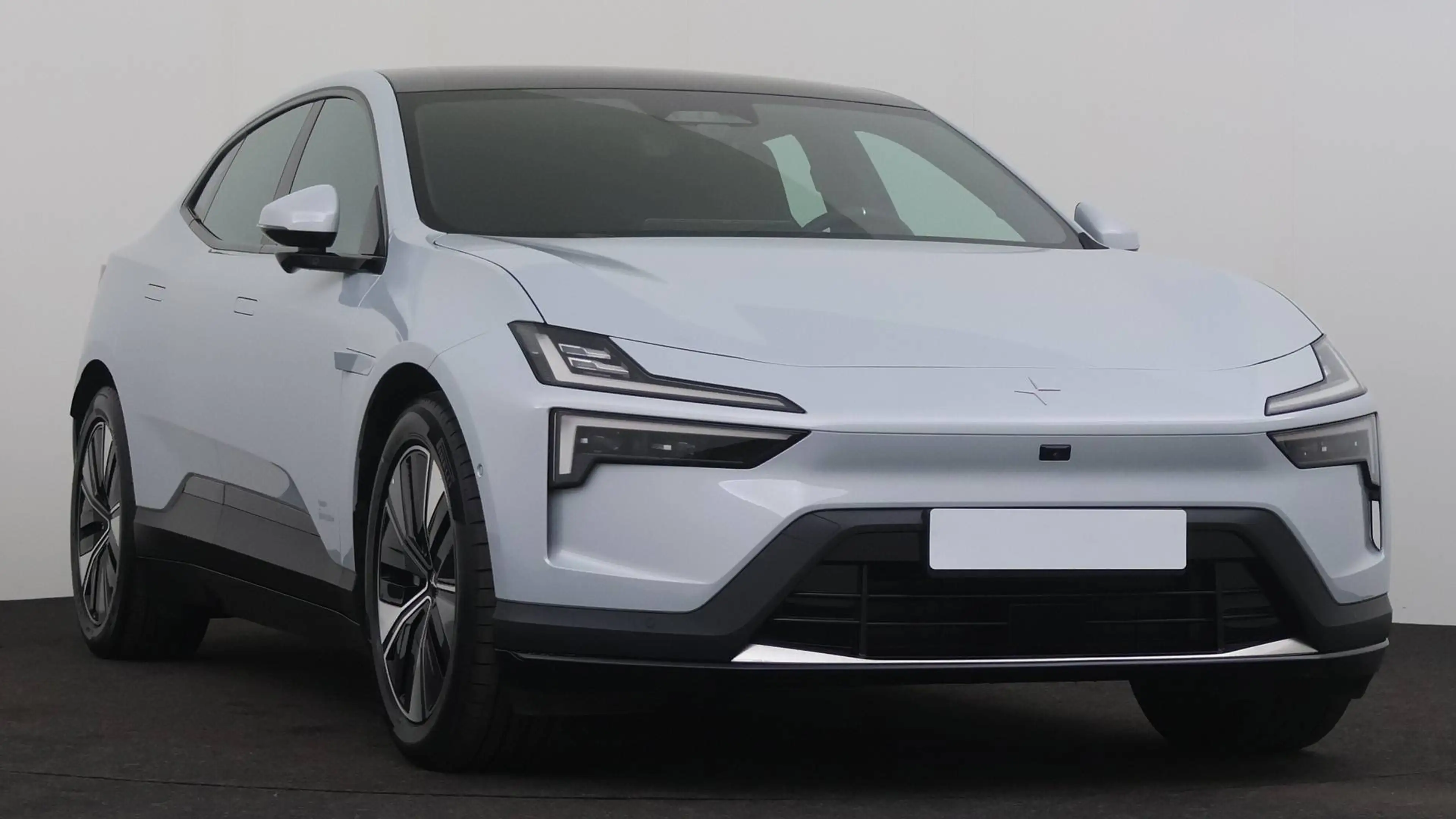 Polestar 4 100 kWh Long Range Single Motor MY26 Pilot — photo 8