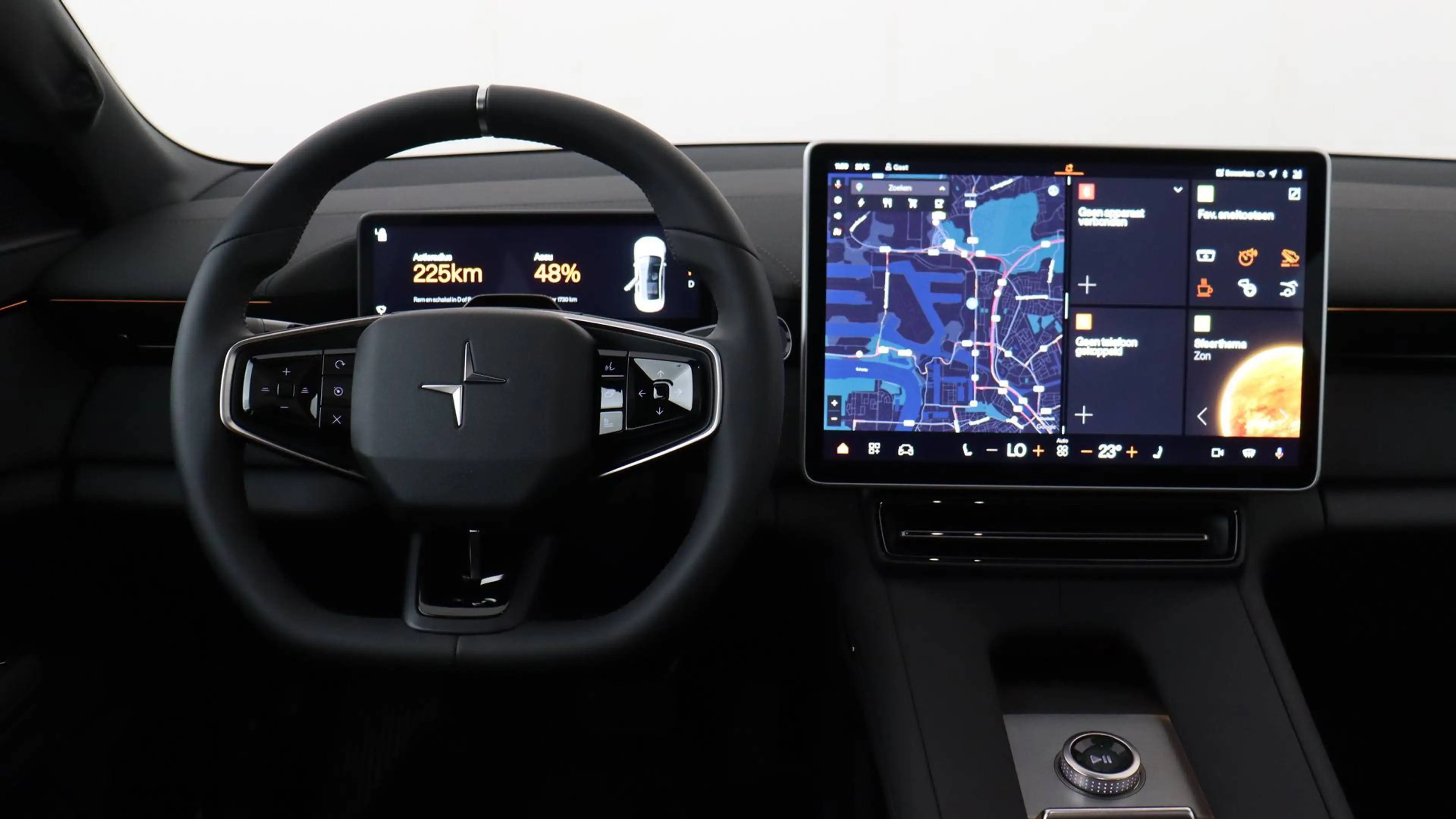 Polestar 4 100 kWh Long Range Single Motor MY26 Pilot — photo 13