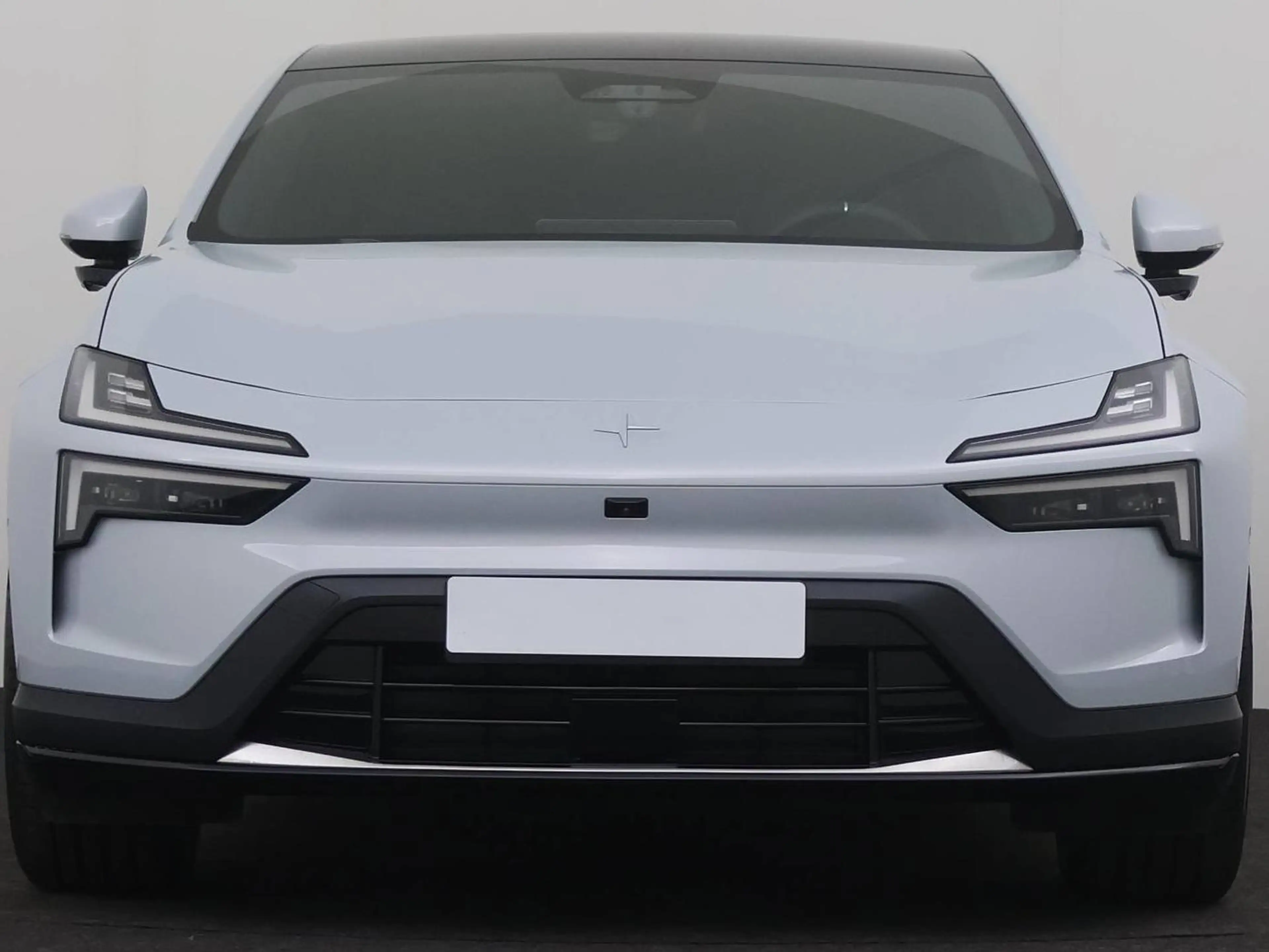 Polestar 4 100 kWh Long Range Single Motor MY26 Pilot — photo 5