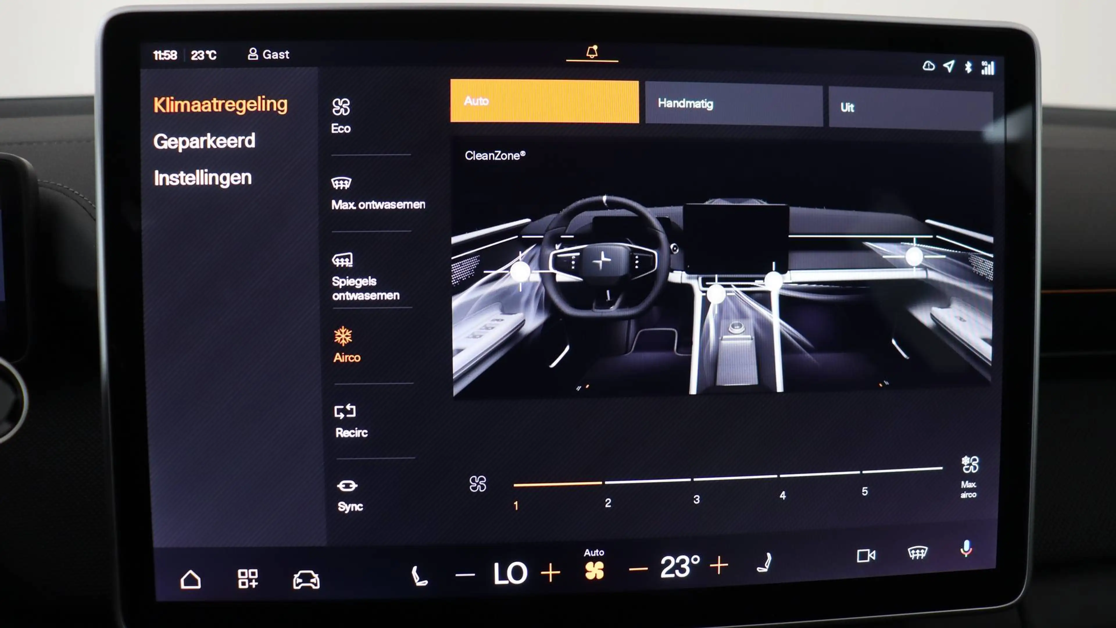 Polestar 4 100 kWh Long Range Single Motor MY26 Pilot — photo 10