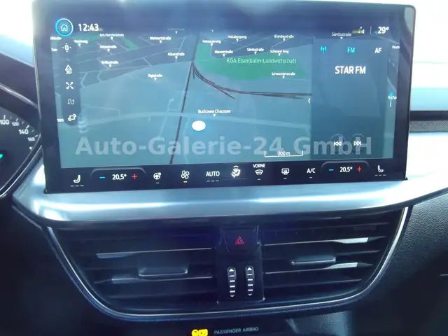 Ford Focus view 13