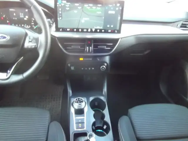 Ford Focus view 14