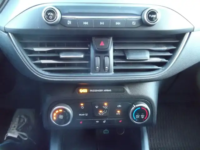 Ford Focus view 15