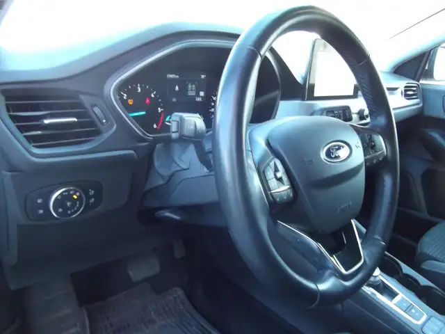 Ford Focus view 9