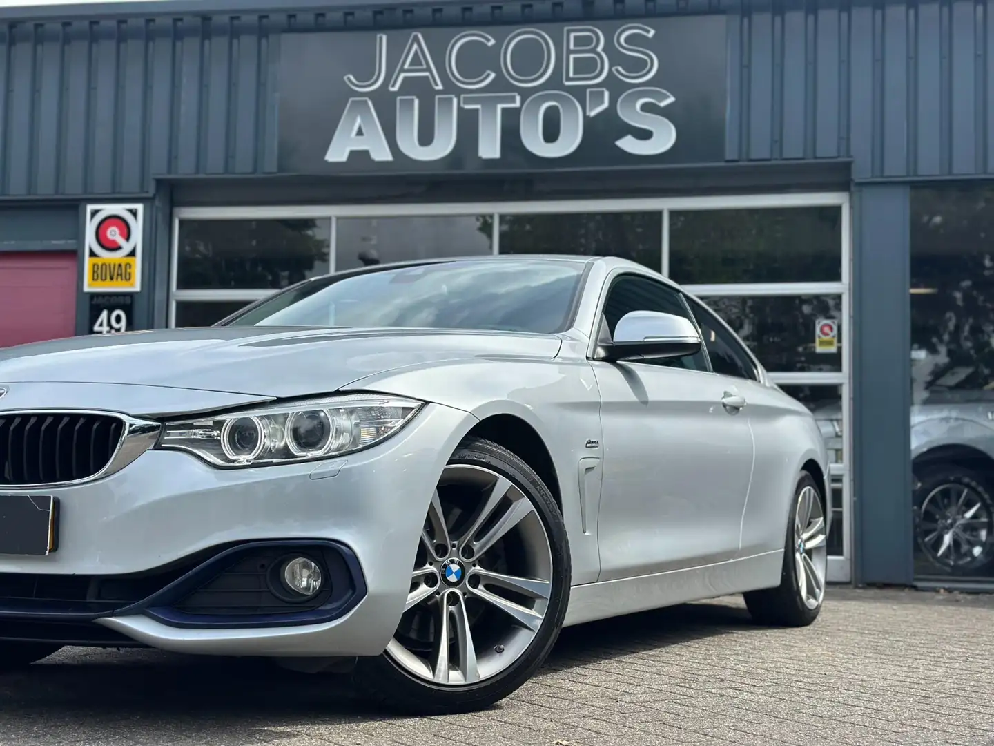 BMW 428 4-serie Coupé 428i High Executive Grijs - 2