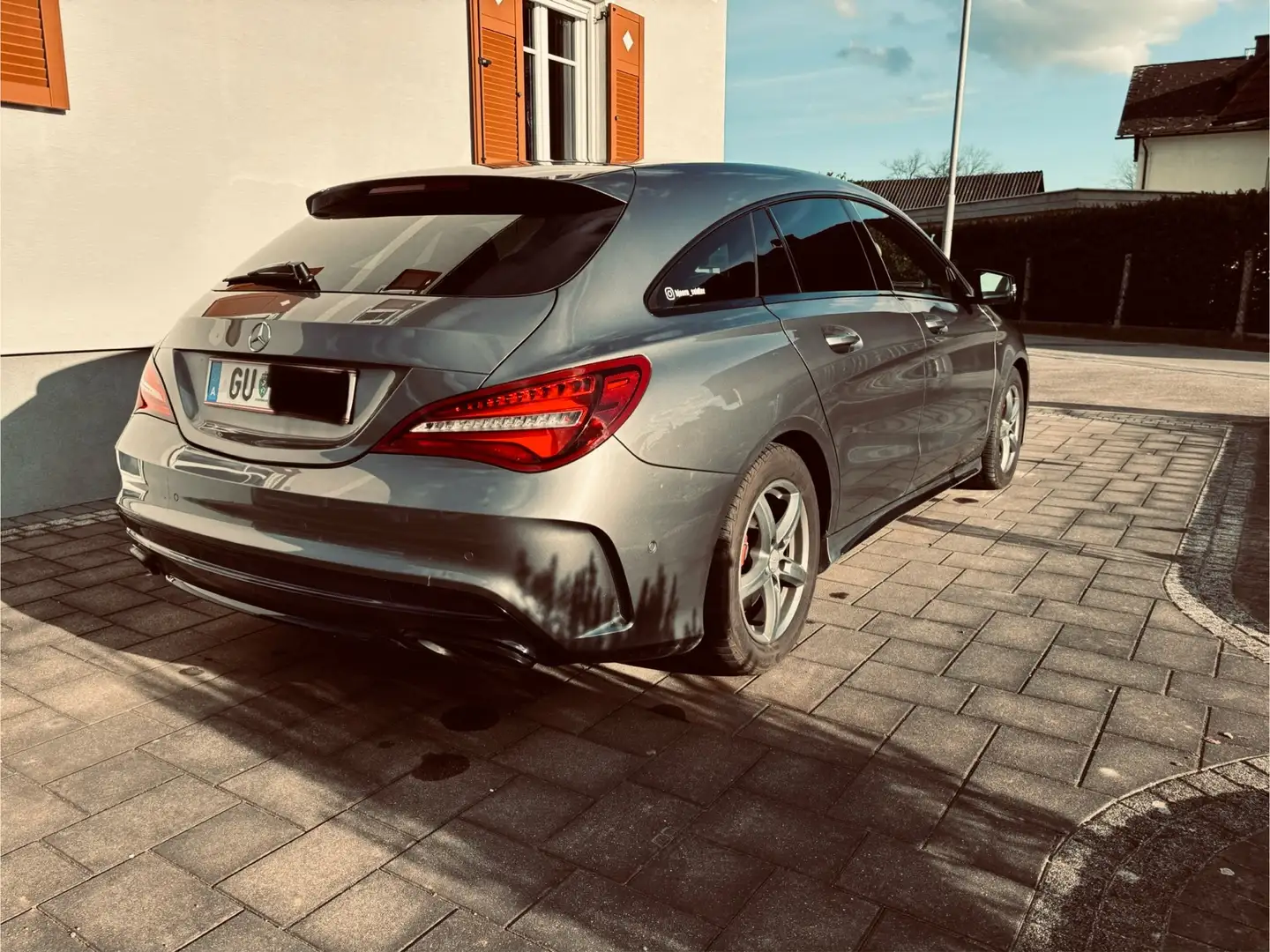 Mercedes-Benz CLA 200 Shooting Brake Aut. AMG Line - 2