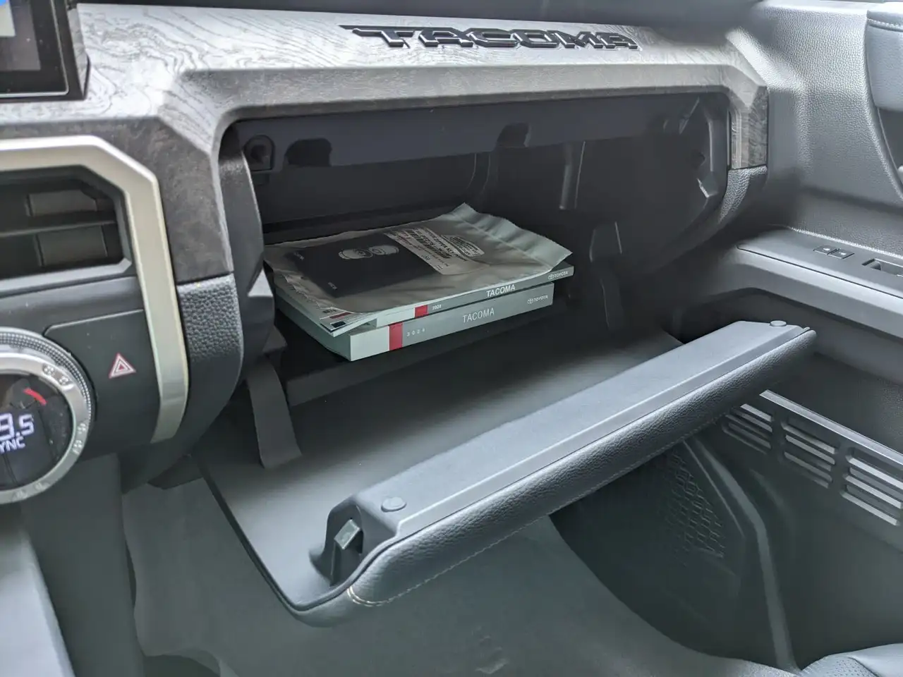Toyota Tacoma photo Toyota Tacoma