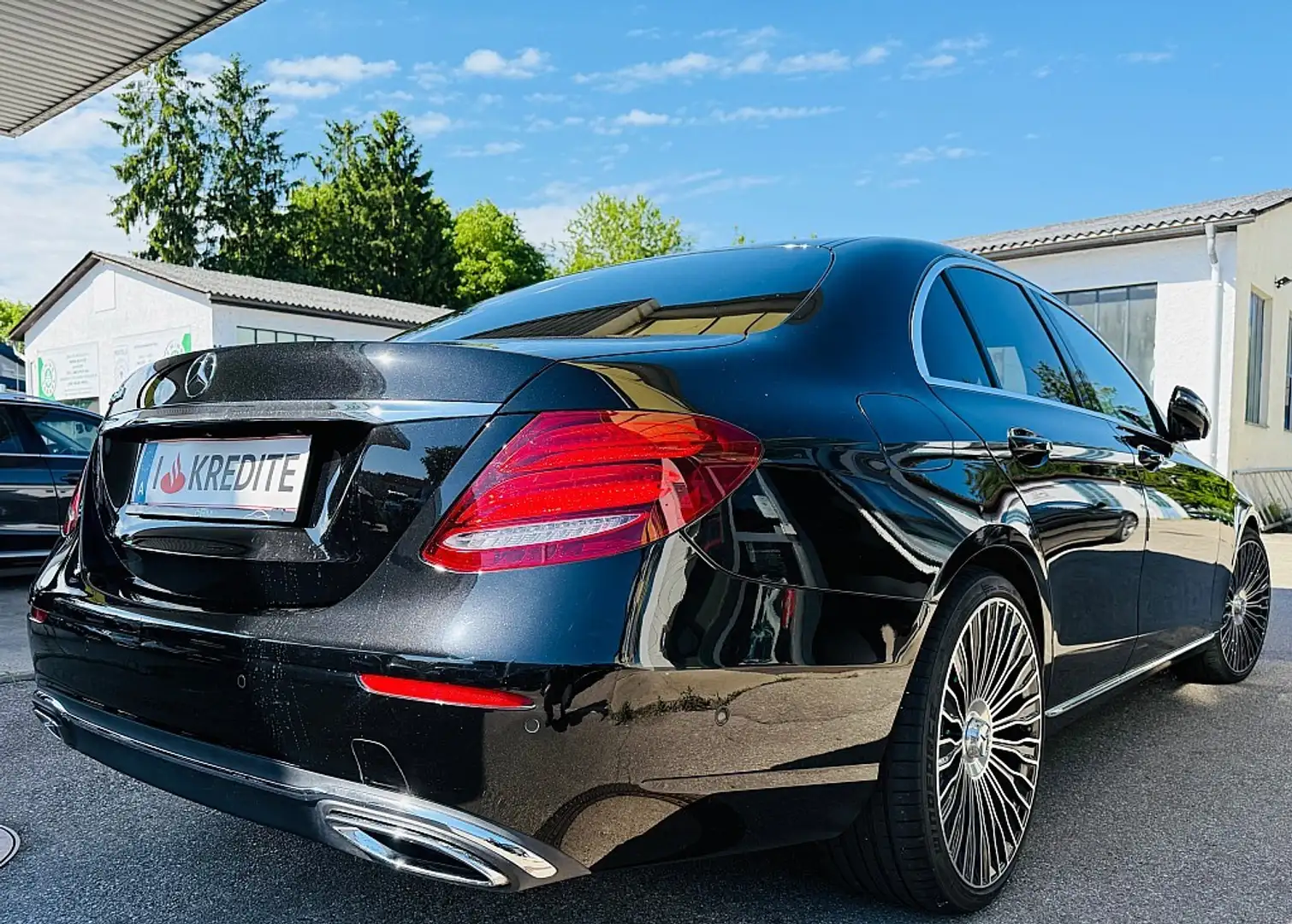 Mercedes-Benz E 350 d Aut. Schwarz - 2