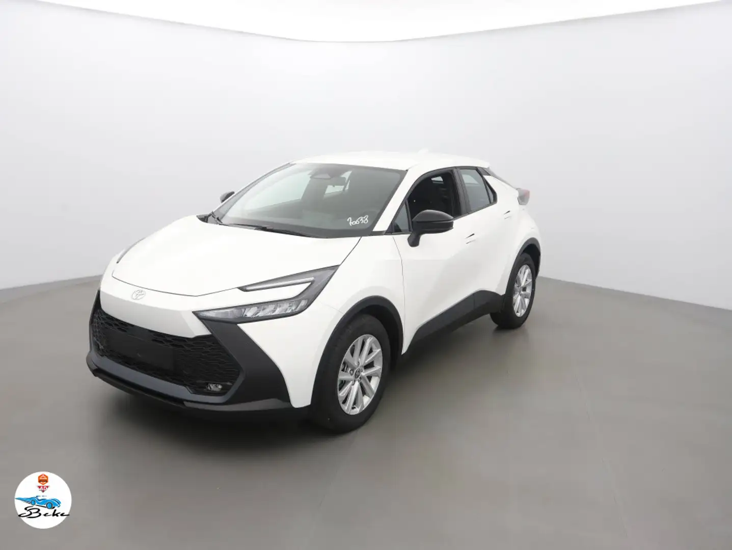 Toyota C-HR 1.8 140CH DYNAMIC NG23 Weiß - 1