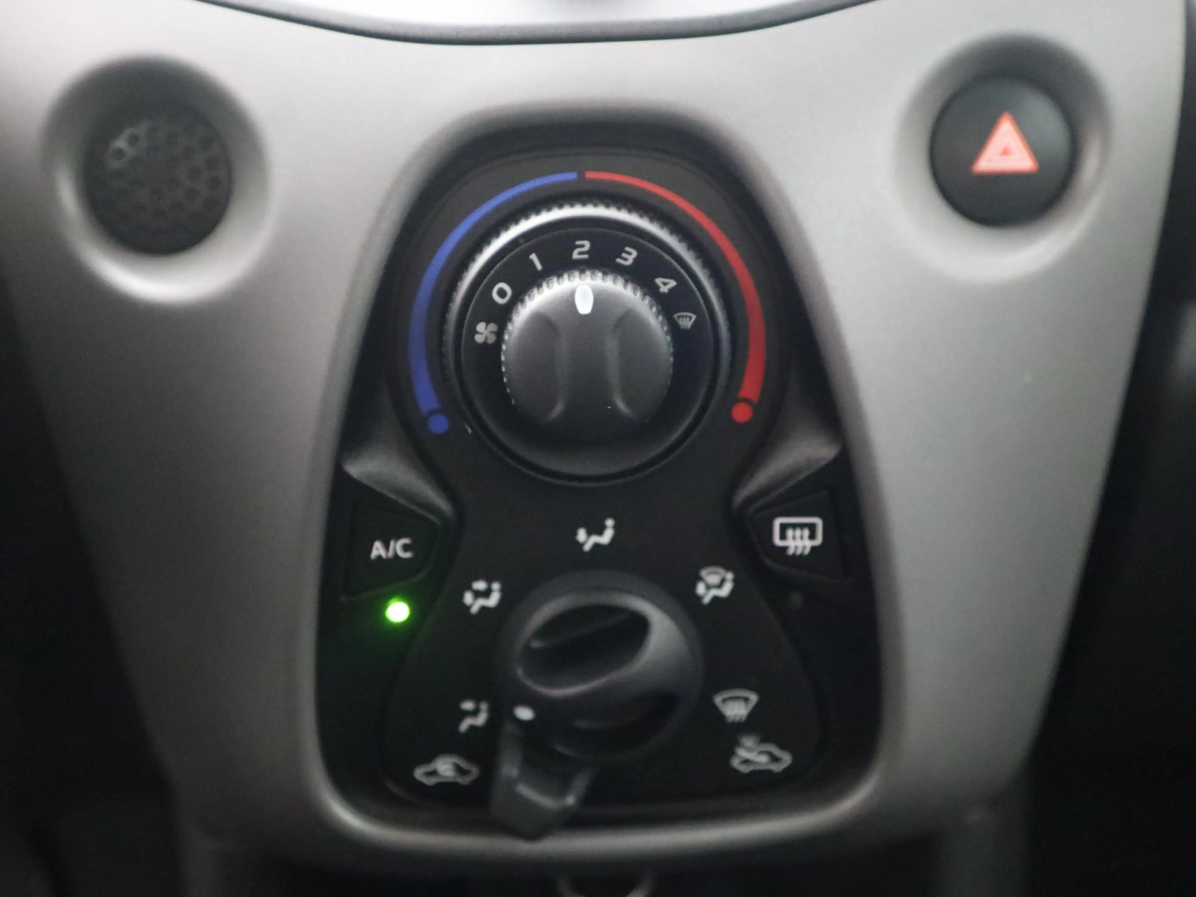 Peugeot 108 1.0 e-VTi Active AIRCO / BLUETOOTH / ELEK RAMEN / — photo 20