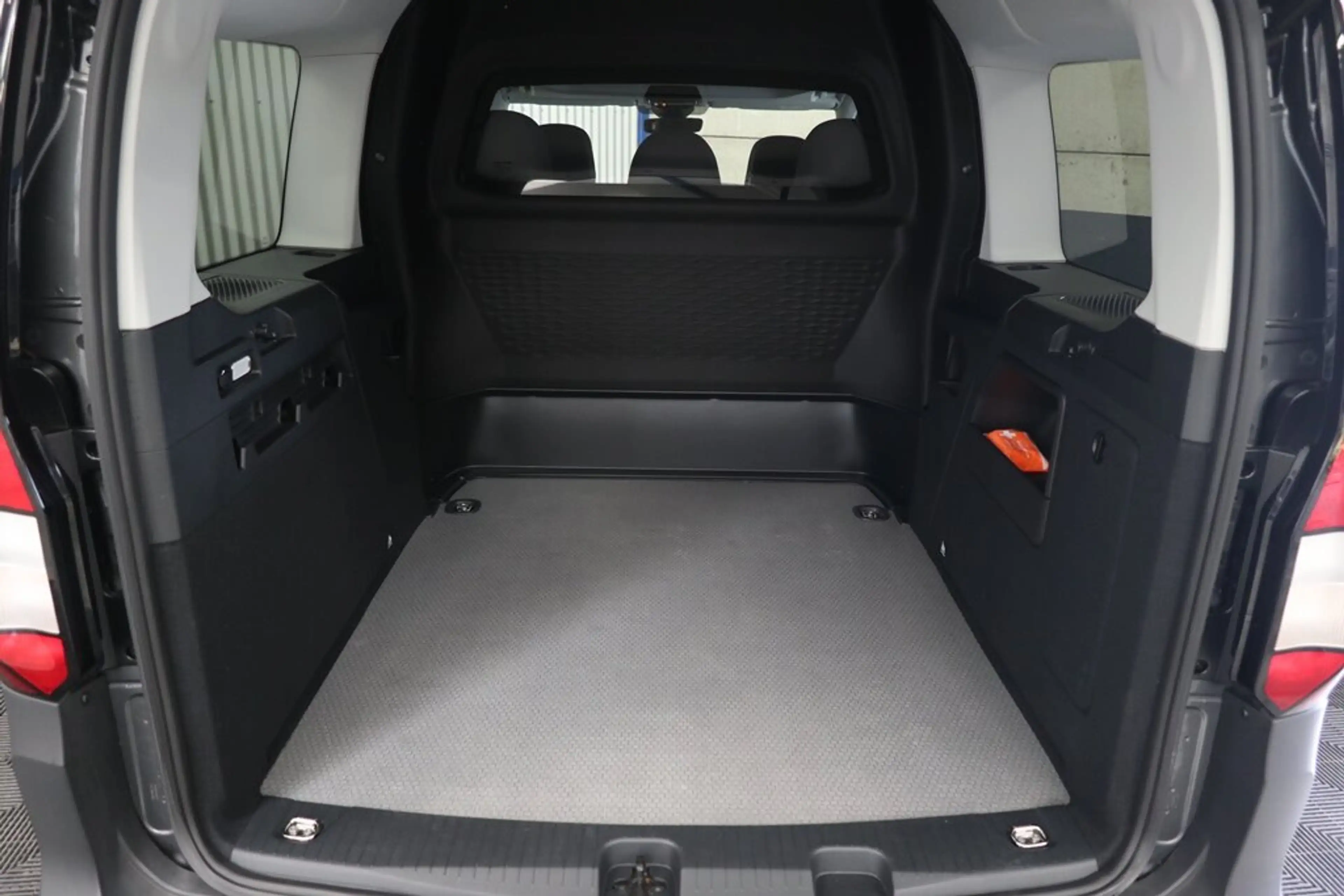 Volkswagen Caddy MAXI 2.0 TDI Lichte vracht/Utilitaire 5 plaatsen Airco Navi — photo 8