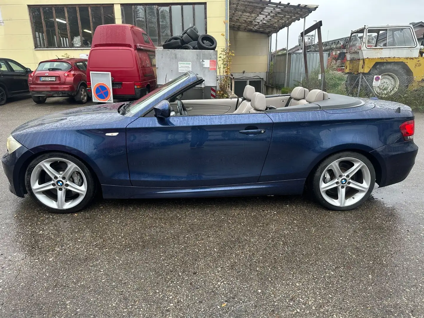 BMW 135 i*WENIG*KM*EUR5*AUT*Idrive*NAV*SHZ plava - 2
