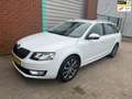 Skoda Octavia Combi 1.2 TSI Greentech JOY Businessline NAV.+ Cli Weiß - thumbnail 1