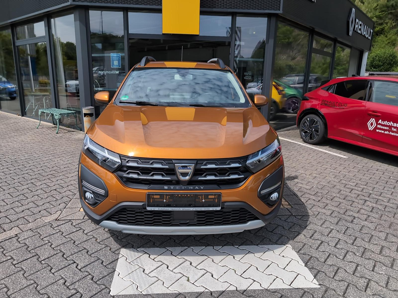 Dacia Sandero Stepway Comfort TCe 90 — photo 8