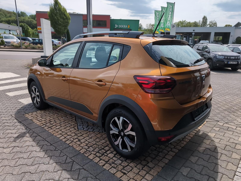 Dacia Sandero Stepway Comfort TCe 90 — photo 3