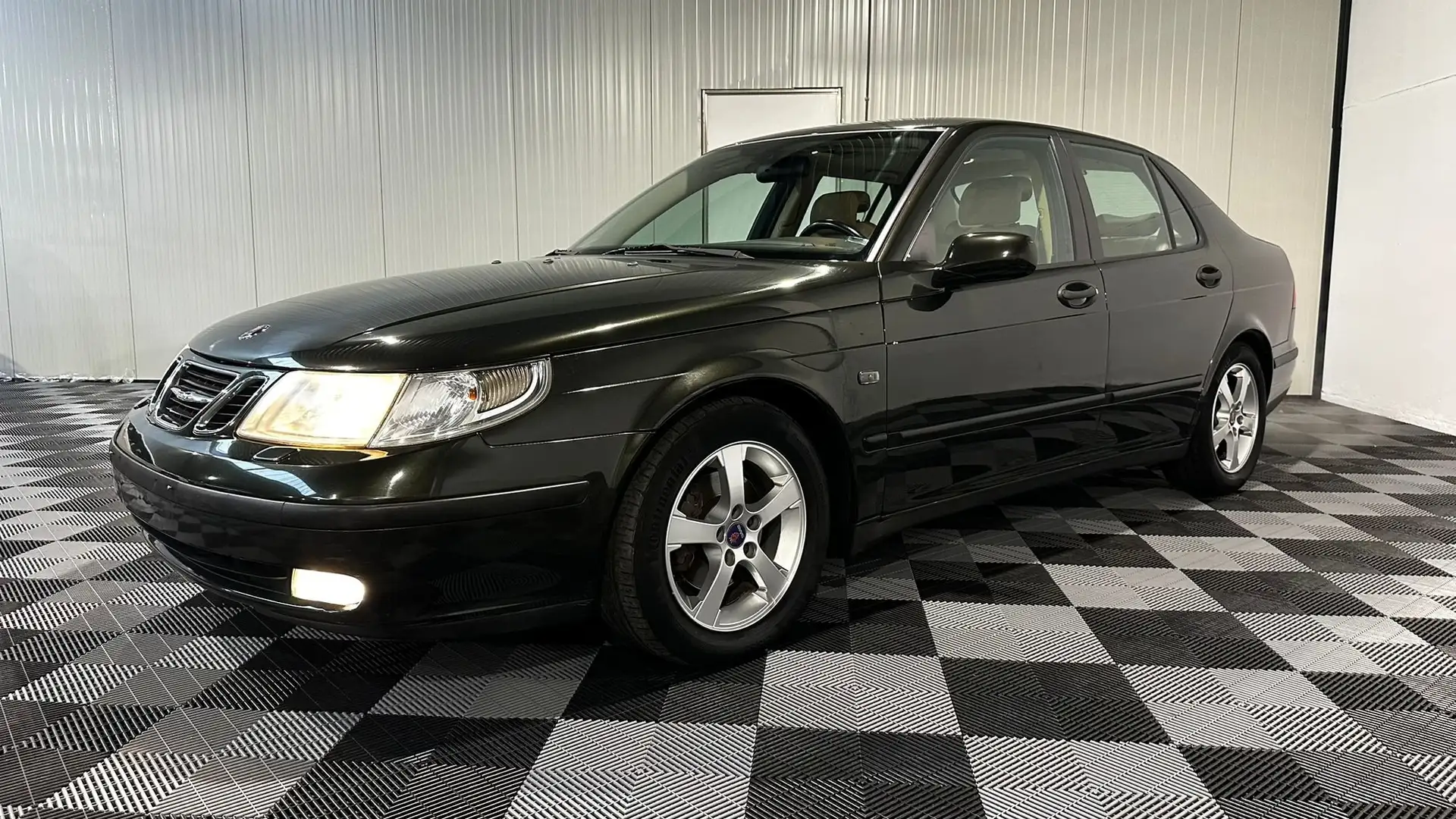 Saab 9-5 2.0 Turbo 16v Vector AUTOMATIQUE Export Zwart - 2